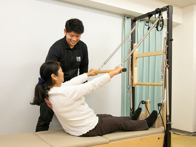 名東区の足腰ラボ接骨院で安全性と効果を両立によるダイエットを実施